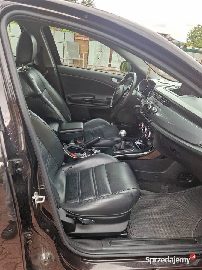 SprzedamAuto do lekkich poprawek lakierniczych 264151km Sieniczno