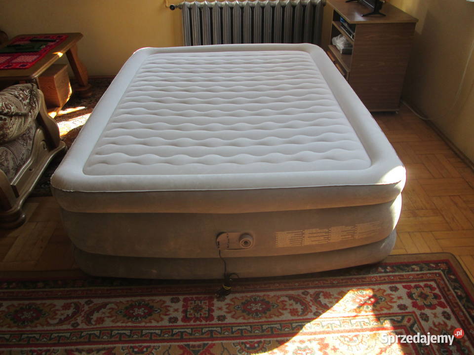 Materac dmuchany 159 x 203 x 46 z pompką Piotrków Trybunalski