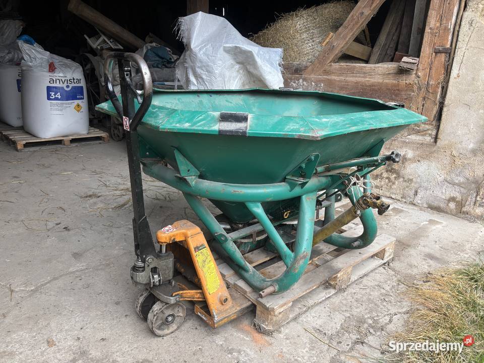 Rozsiewacz do nawozu AMAZONE 600 l dolnośląskie