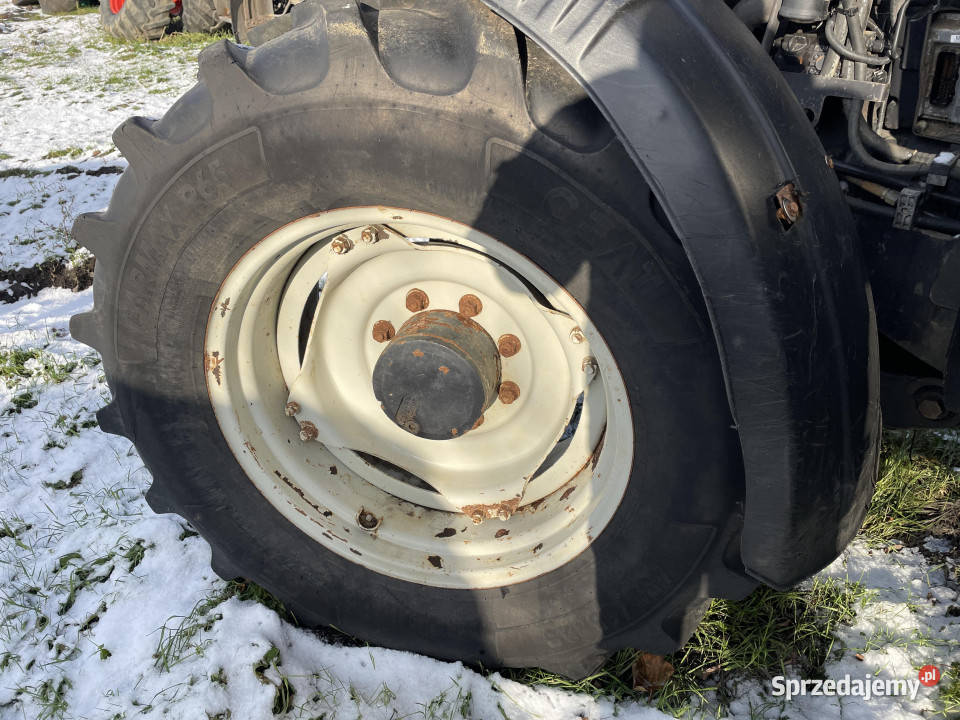 Valtra N141 traktor na części sprzedam