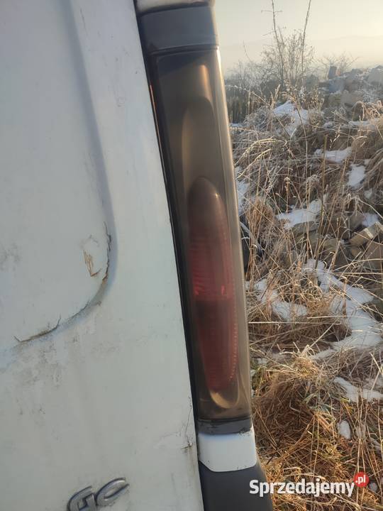 Lampa prawa sprzedam renault Trafic Opel Vivaro dostawcze Jasienica