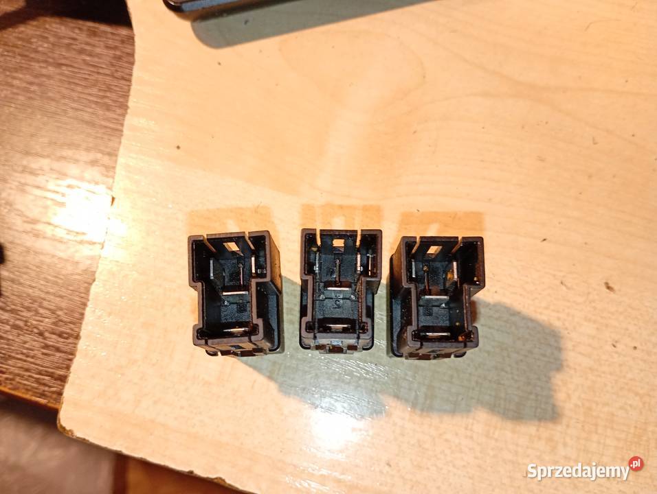 przekaznik Mitsubishi i Volvo MB953382