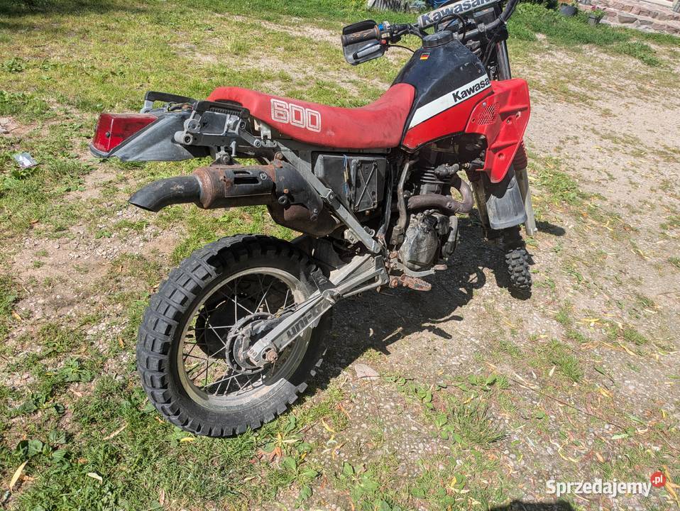 Kawasaki klr600 odpala jezdzi Rok produkcji 1986 Kawasaki warmińsko-mazurskie Ełk