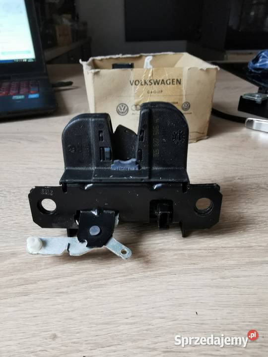 VW T5 zamek klapy bagażnika tył tylny 7E5827505
