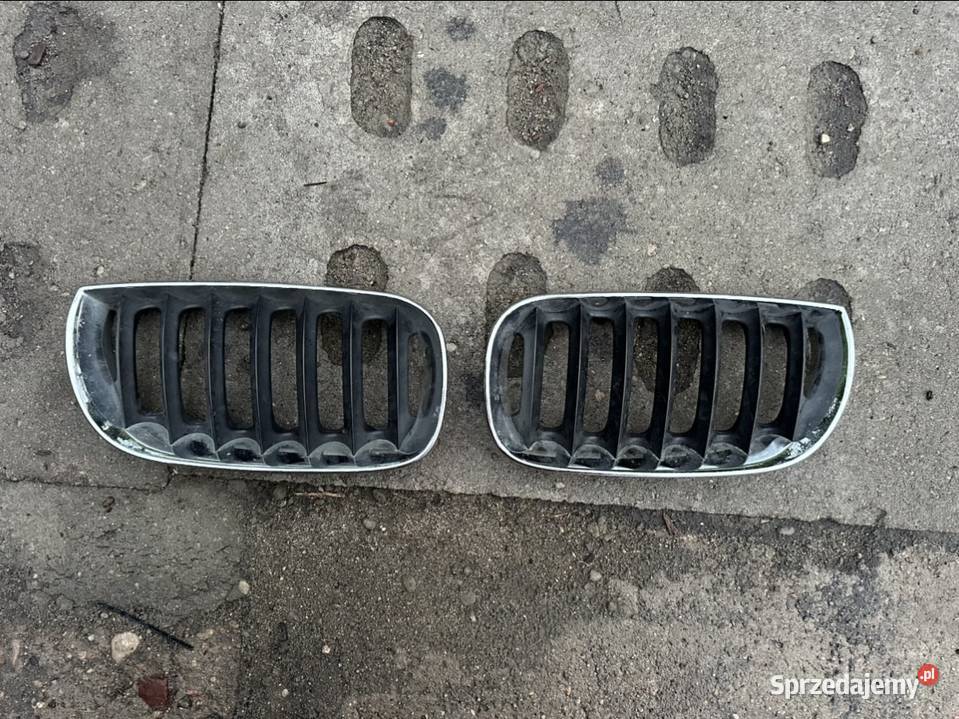 BMW X3 E83 przedlift Grill Atrapa Nerki oryginał pomorskie
