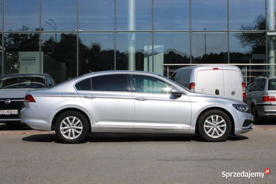 Volkswagen Passat 2020r Carplay Temp Adapt ergo Rok produkcji 2020 małopolskie sprzedam