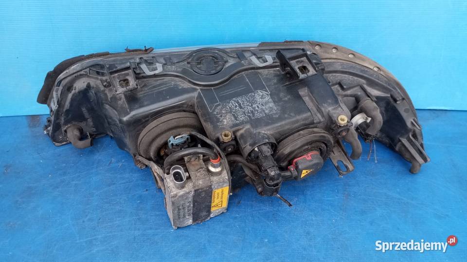 LAMPA REFLEKTOR PRAWY PRZÓD EU XENON BMW 5 E39 osobowe