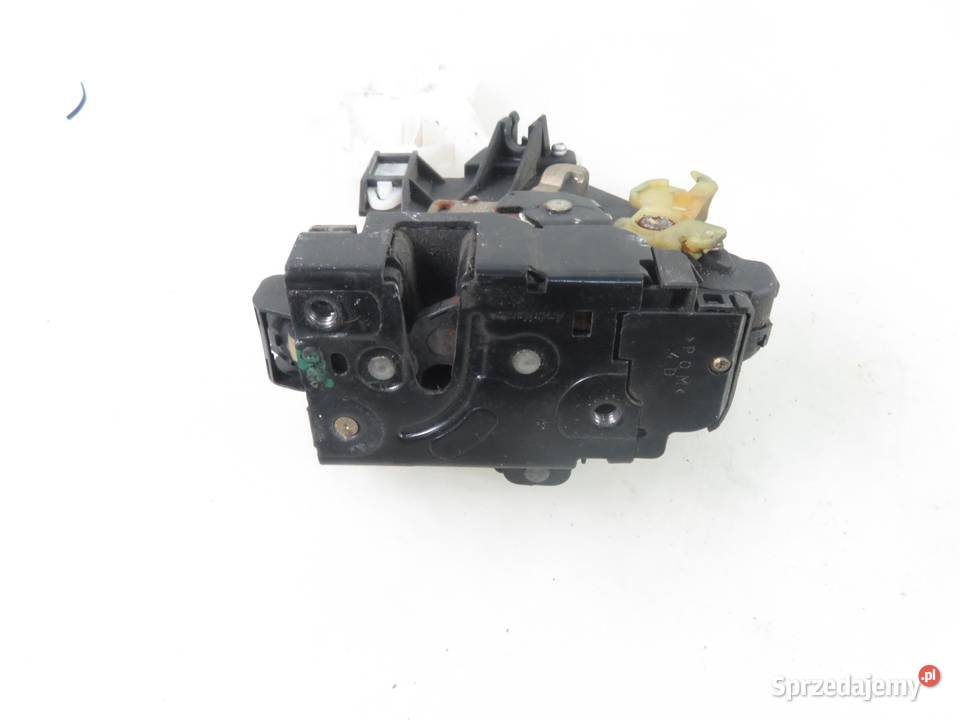 ZAMEK PRAWY PRZEDNI VW CADDY III 3B1837016