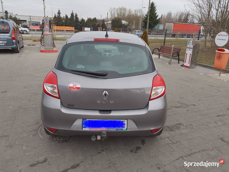 Renault Clio Lift 2010r 12 benzyna 75 Przebieg Radom