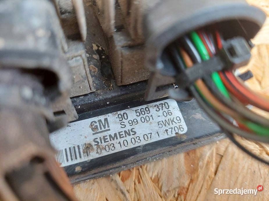 STEROWNIK SILNIKA OPEL ASTRA ZAFIRA 18 90569370 osobowe śląskie Gliwice