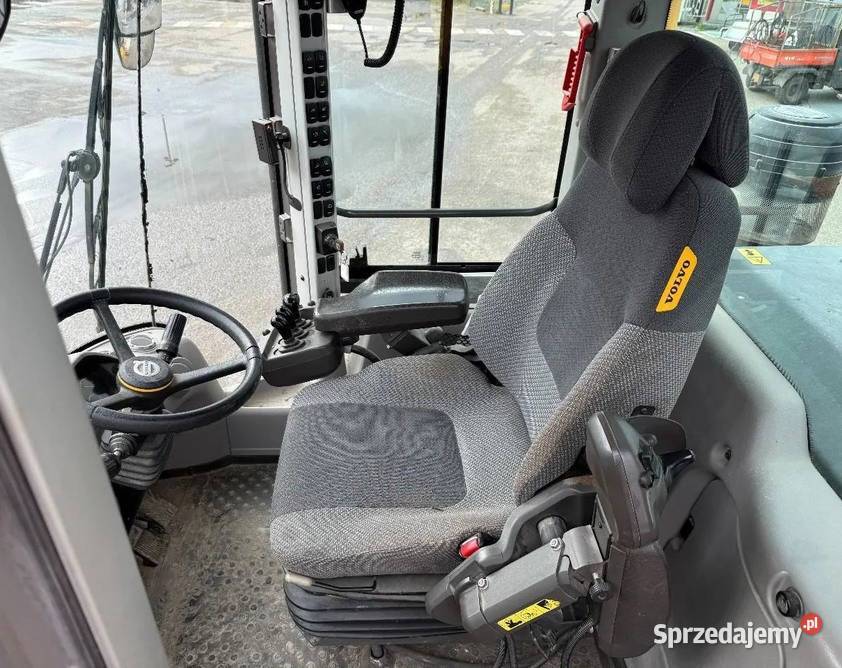 Ladowarka kolowa Volvo L 120 H Warszawa