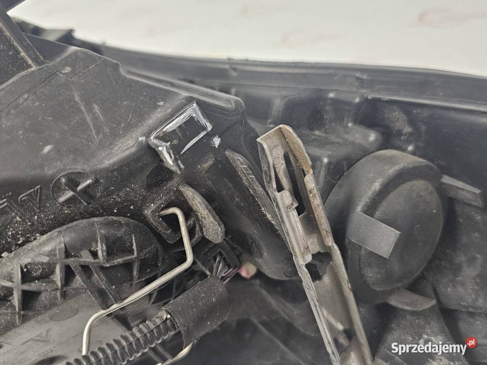 RENAULT MEGANE III 08r lampa lewa przód ANGLIK Kielce