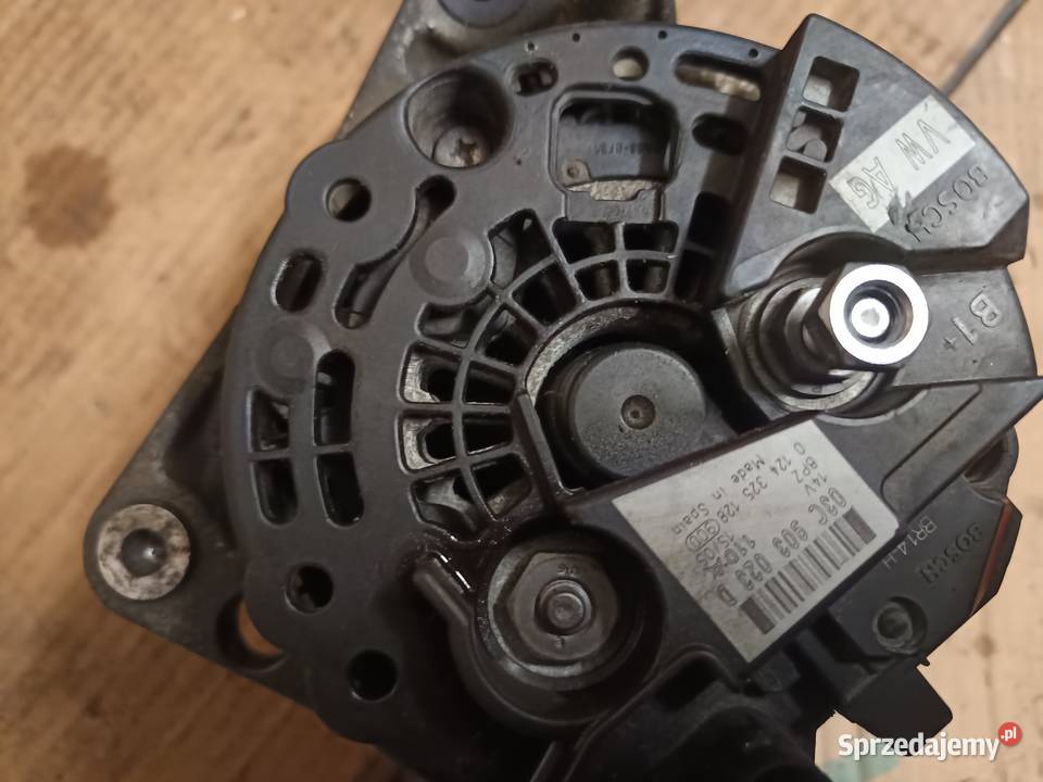 Alternator golf 5 16 fsi osobowe Części montażowe Wołów sprzedam