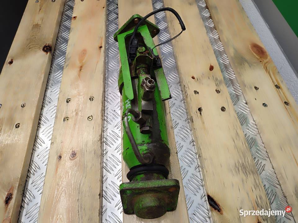 Siłownik hydrauliczny stabilizacji osi MERLO P