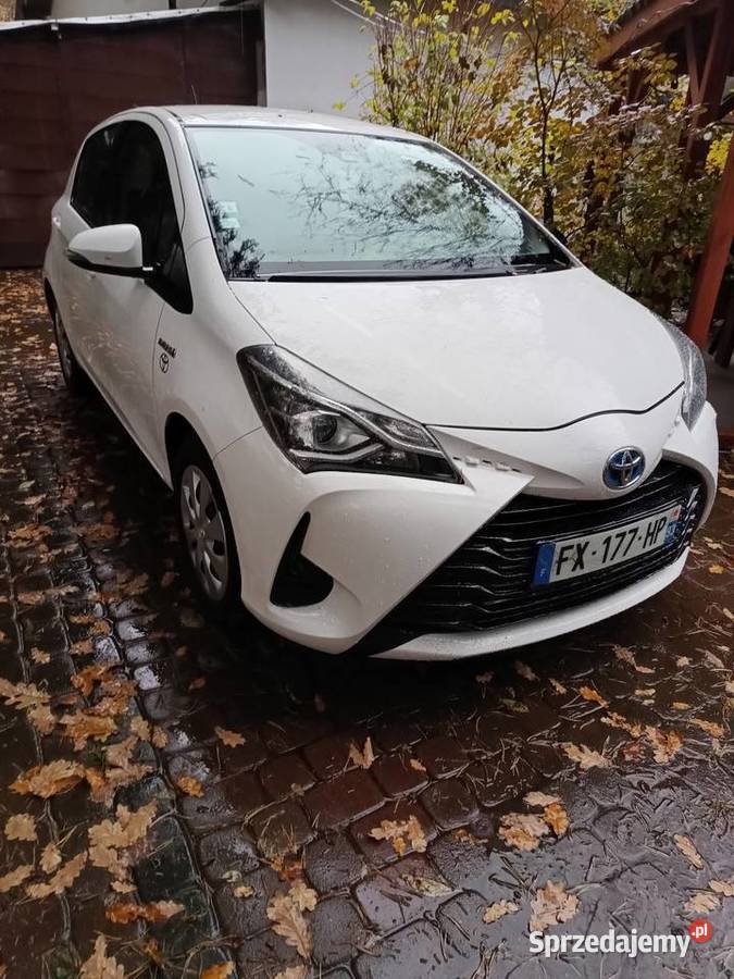 Sprzedam Toyotę Yaris 3 hybryda Izabelin C