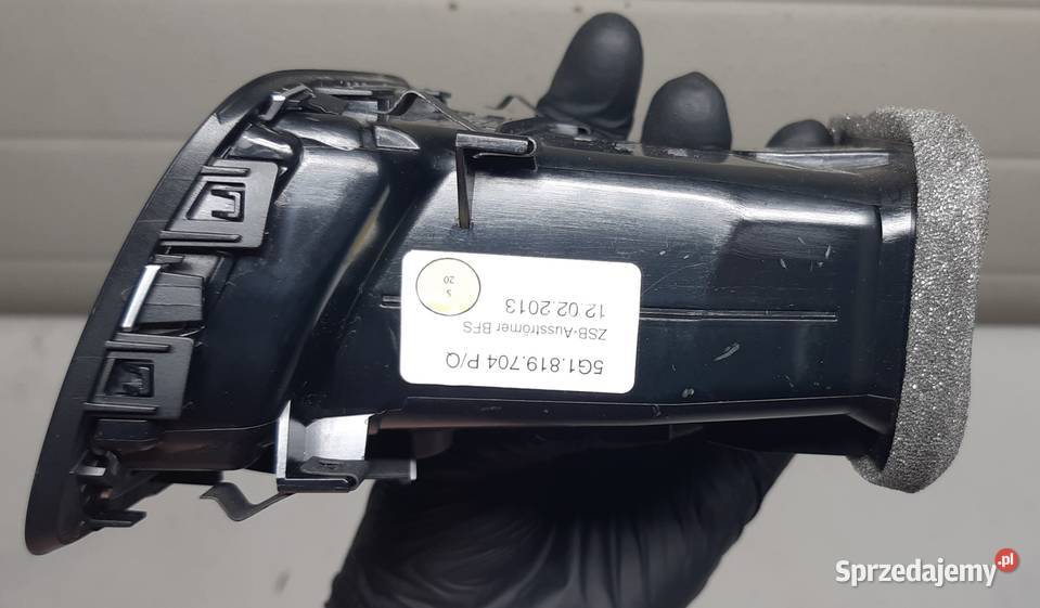 KRATKA NAWIEWU PRAWA VW GOLF VII 5G1819704 Części samochodowe Mielęcin