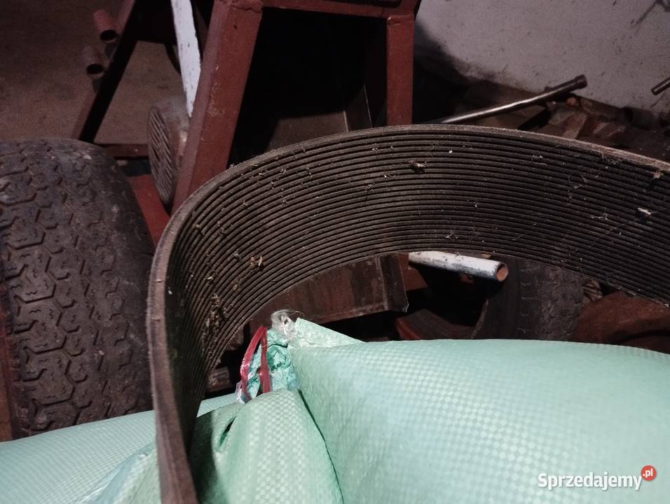 Pas klinowy szeroki rowkowy MF 510 nowy nie małopolskie