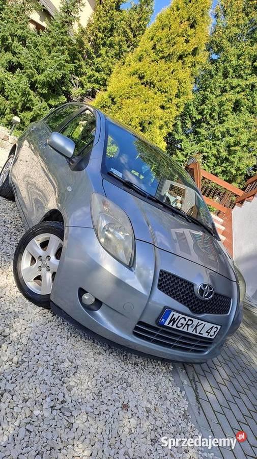 Toyota Yaris 13 benzyna Klimatronik poduszka powietrzna Grodzisk Mazowiecki sprzedam