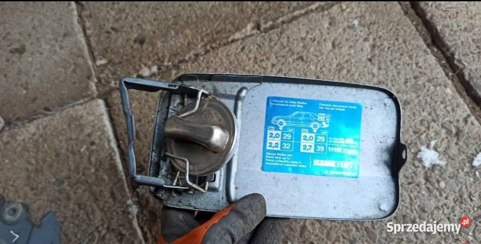 Klapka paliwa korek Mercedes w124 Sedan Oryginał osobowe sprzedam