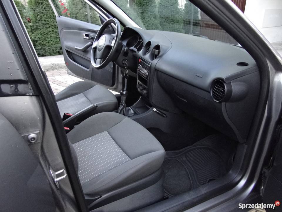 Seat Cordoba 14 benzyna produkcji 2005 aluminiowe felgi Olkusz