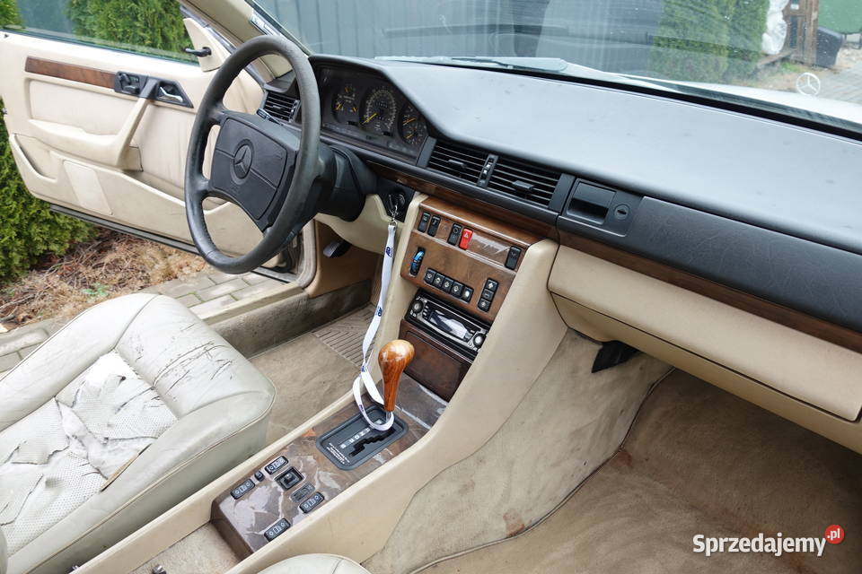 Mercedes 300 CE W124 Bez Korozji Super Baza na lakier metallic Zgierz