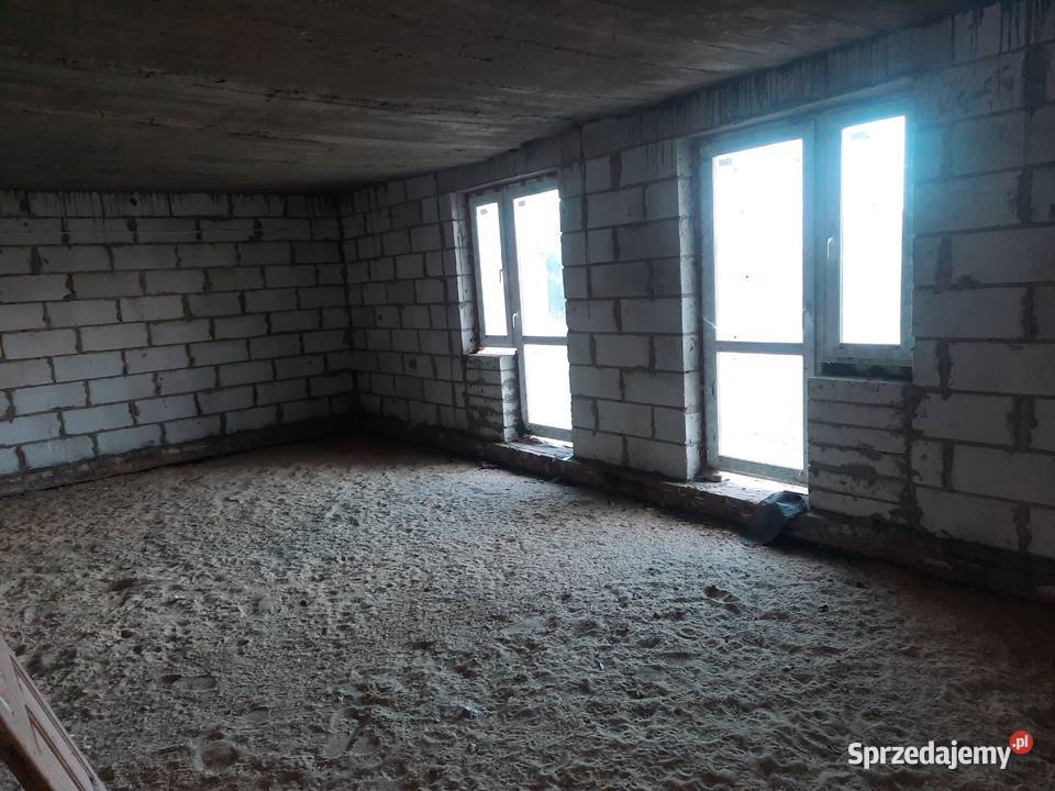 SPRZEDAM DOM Z DZIAŁKĄ Urzędów sprzedam