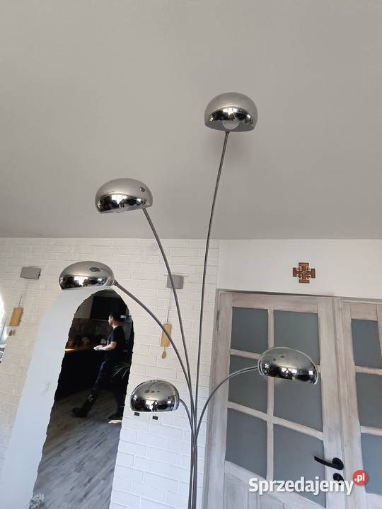 Wysoka stabilna srebrna lampa podłogowa 5 Górki Wielkie