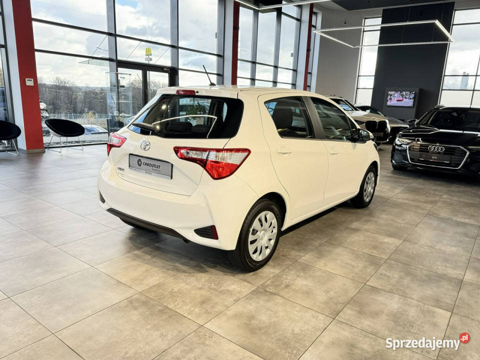 Toyota Yaris Active 15 111 M6 20202021 r salon I 111KM Myślenice