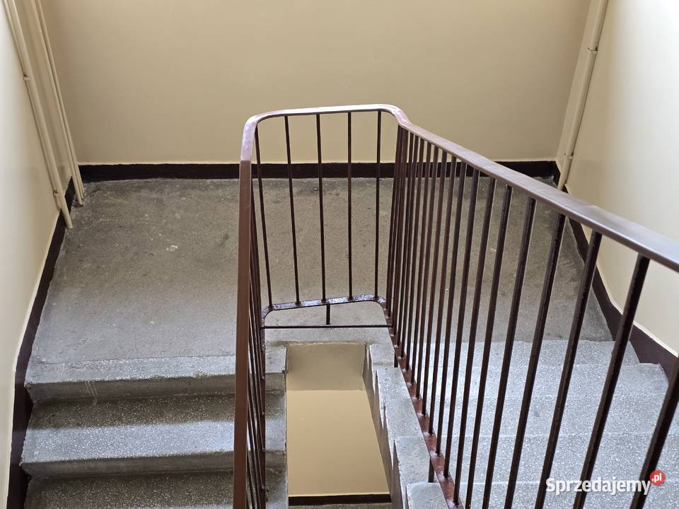 Mieszkanie 455m2 dwa pokoje kuchnia balkon świętokrzyskie Staszów