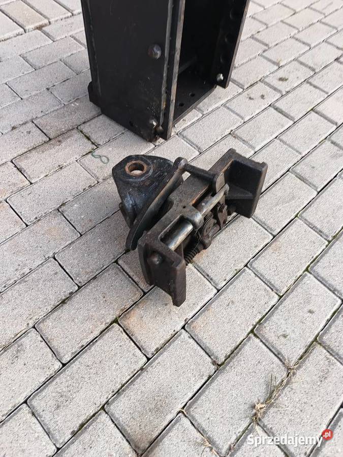 Zaczep górny tylny konsola zaczepu Grzybki