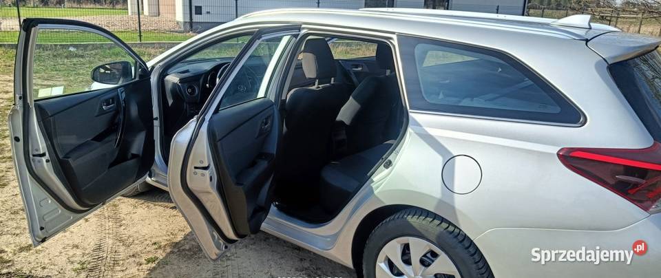 toyota auris kombi 16 benzyna czujnik parkowania Ostrołęka sprzedam