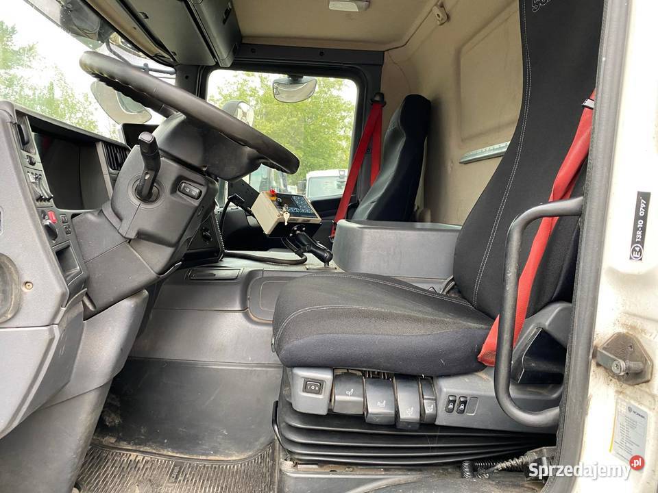Śmieciarka SCANIA P230 Norba RL200 15 m3 4x2 Nowiny