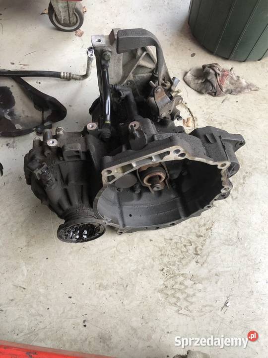 KOMPLETNA MANUALNA PIĘCIOBIEGOWA SKRZYNIA BIEGÓW Skrzynie biegów manualne Kozy sprzedam