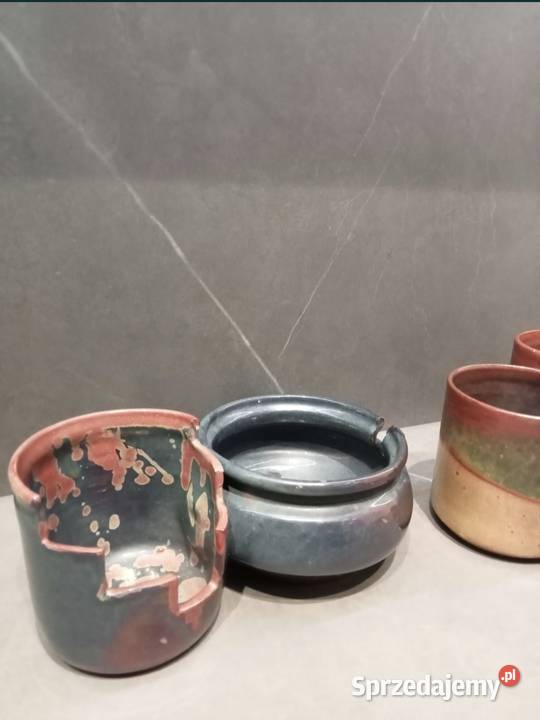 Zestaw 10 ceramicznych przedmiotów użytkowych