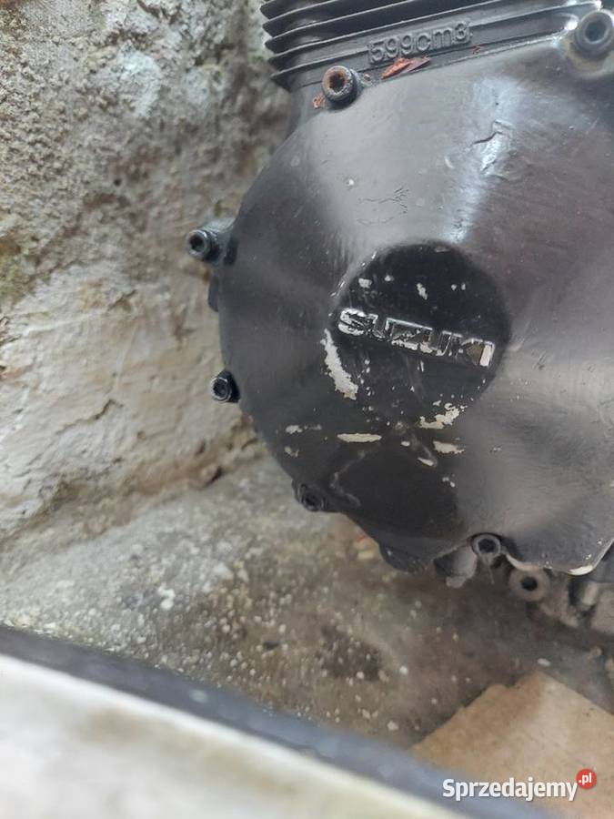 Suzuki GSX 600 pokrywa lewa gsf600 alternatora sprzedam