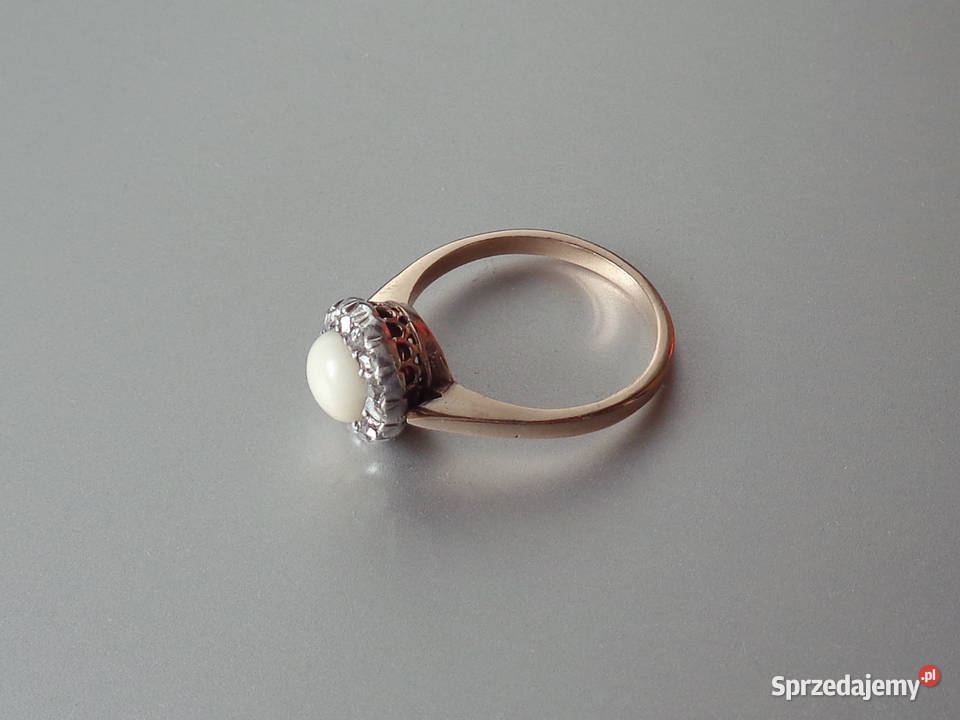 Złoty Pierścionek z Białym Koralem Diamenty 13 Korale Brzeg sprzedam
