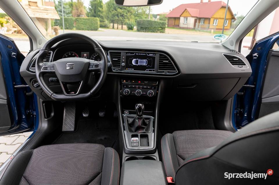 Seat Leon 15 TSI OPF FR światła przeciwmgielne Zalesie