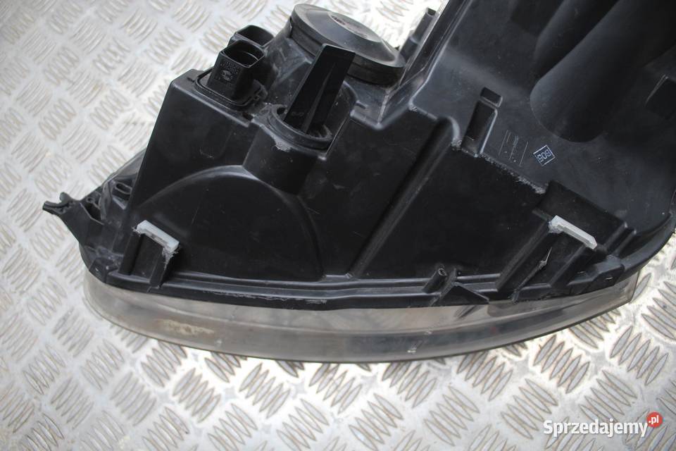 LAMPA PRAWY PRZÓD VW GOLF V 1EG24700718 OPIS