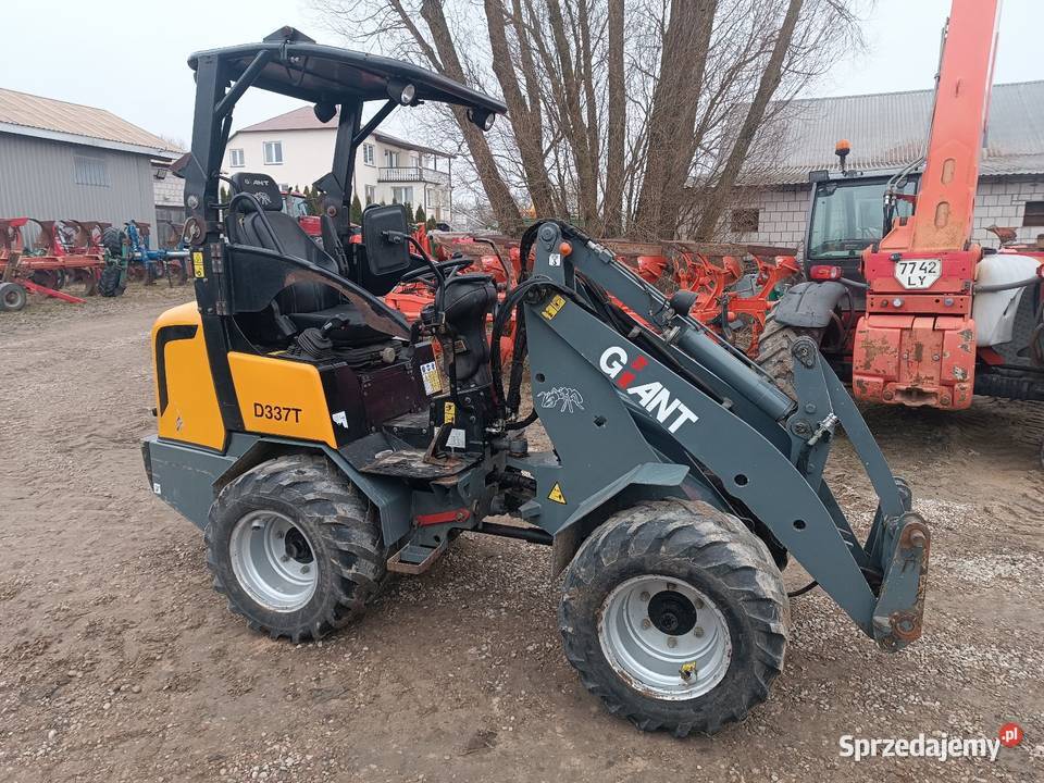 Sprzedam ładowarkę przegubową Giant D337T 2014 nieuszkodzony Suwałki