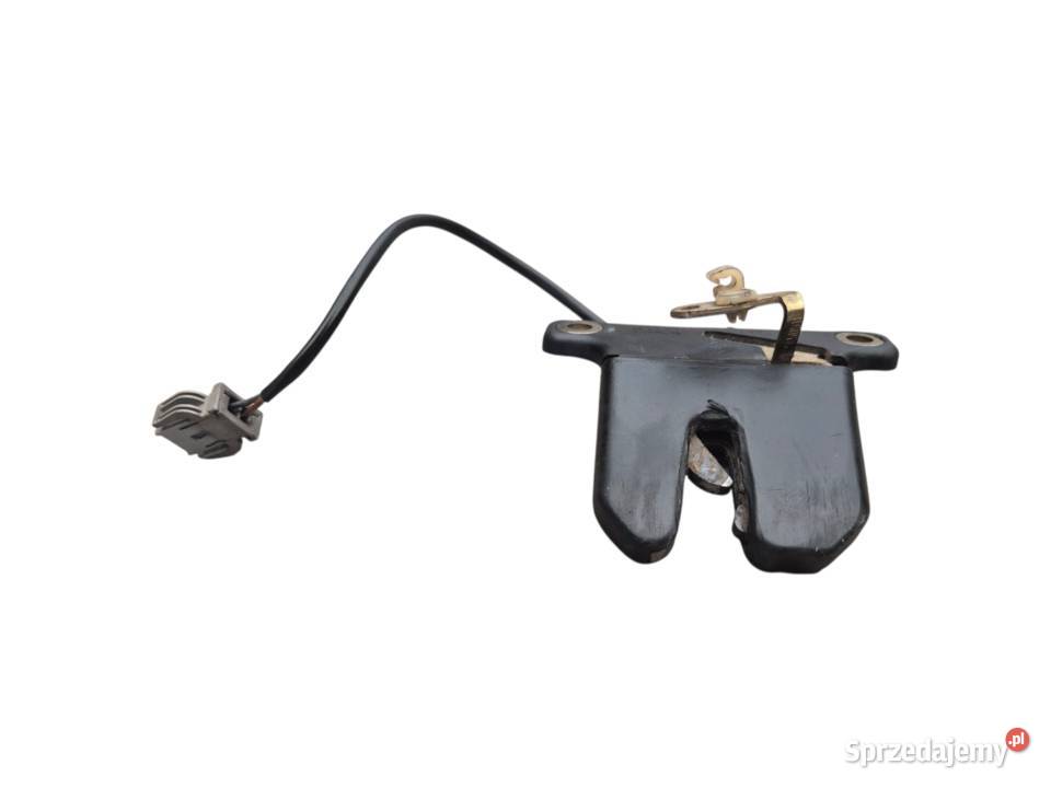 ZAMEK KLAPY BAGAŻNIKA AUDI 80 B4 SEDAN Działoszyce