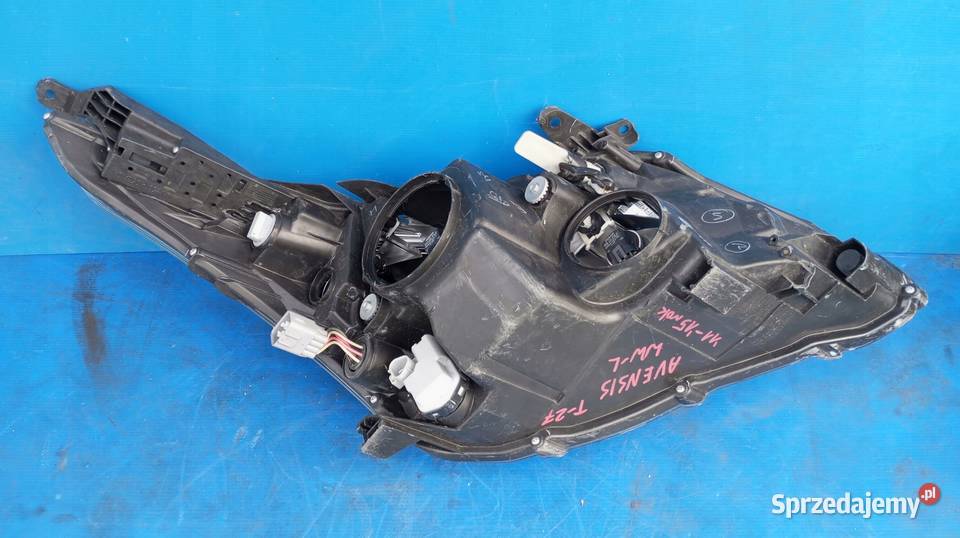 LAMPA REFLEKTOR LEWY PRZÓD EU TOYOTA AVENSIS T27