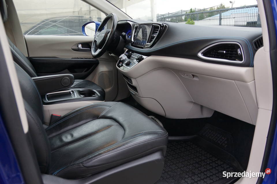 Chrysler Pacifica 36 Benzyna LPG 291 4x4 7osób lakier metallic Nowy Sącz