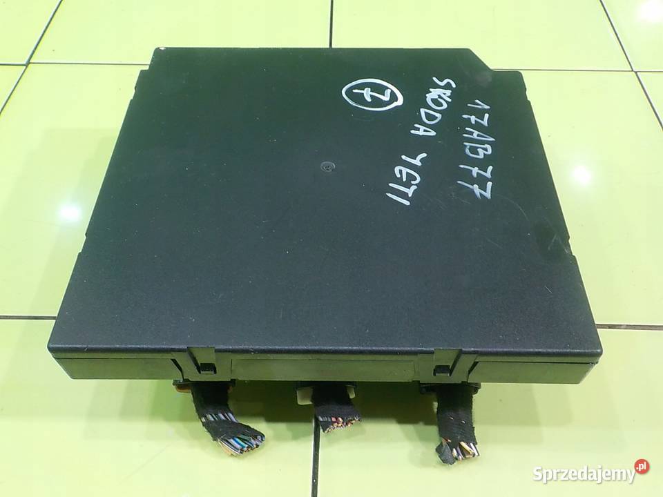 SKODA YETI 18 TSI 11r sterownik komputer silnika Suków