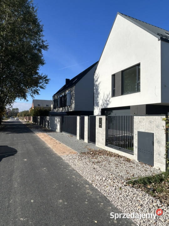 Duży dom WOLNOSTOJĄCY w bliźniaka Warszawa