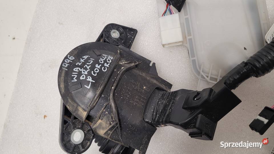 WIĄZKA DRZWI LEWE PRZÓD TOYOTA COROLLA CROSS osobowe małopolskie