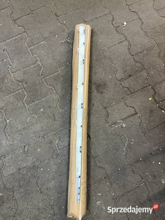 Nowa Listwa Listewka Nakładka Drzwi Prawy Przód Listwy i nakładki Kłobuck sprzedam
