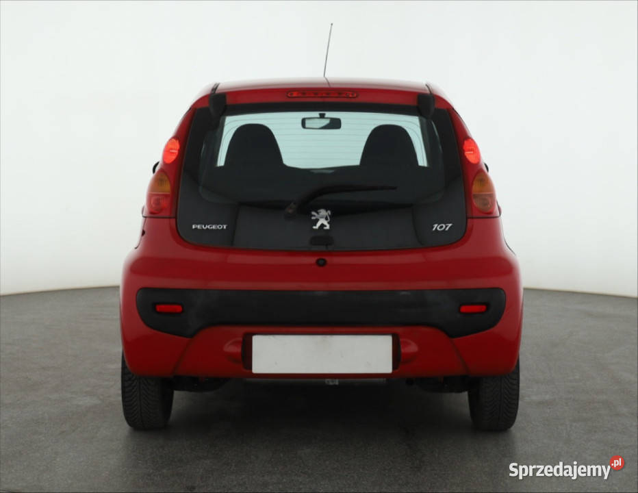 Peugeot 107 10 Rok produkcji 2011 Piaseczno