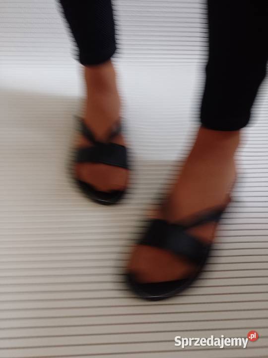 40 Czarne Klapki Skóropodobne z Londynu NOWE Kraków