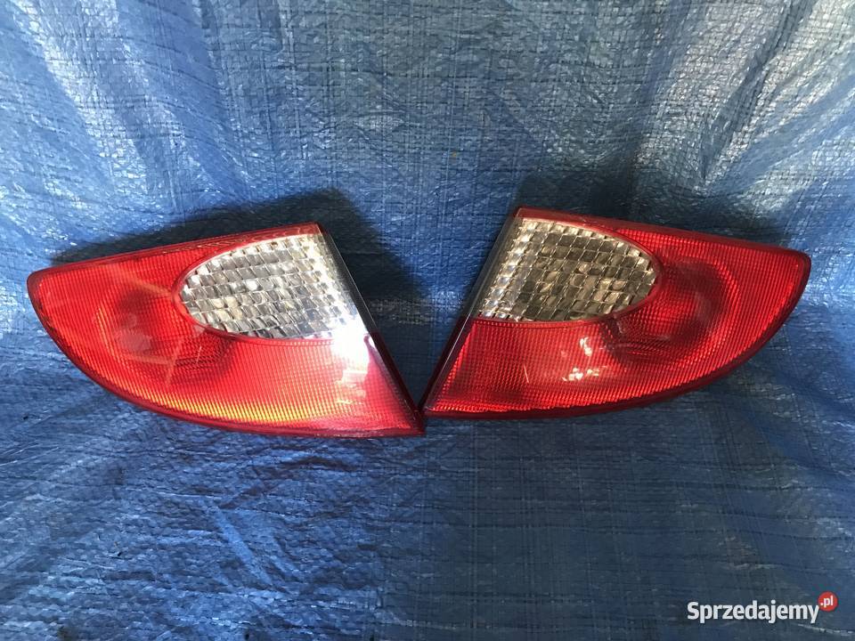 TOYOTA AVENSIS T22 KOMBI Lampy Lampa Tylna W Bolesławiec