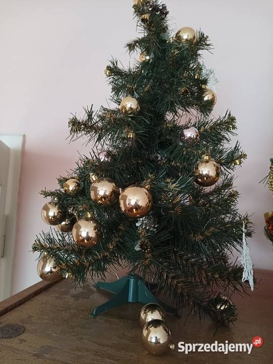 Choinki małe sztuczne na stojakach Bieruń